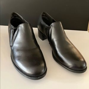 Munro “Dante” Black Leather shoes